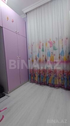 3 otaqlı Köhnə tikili, Elmlər Akademiyası m., Bakı