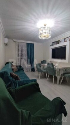 3 otaqlı Köhnə tikili, Elmlər Akademiyası m., Bakı