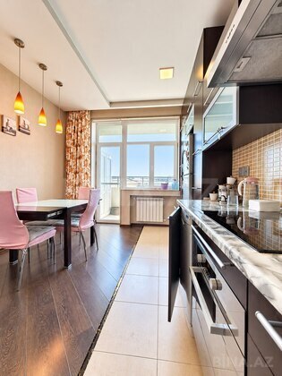 3 otaqlı Yeni tikili, 8 Noyabr m., Bakı