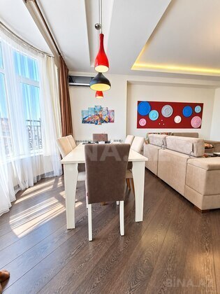 3 otaqlı Yeni tikili, 8 Noyabr m., Bakı