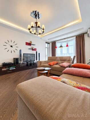 3 otaqlı Yeni tikili, 8 Noyabr m., Bakı