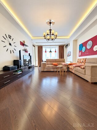 3 otaqlı Yeni tikili, 8 Noyabr m., Bakı