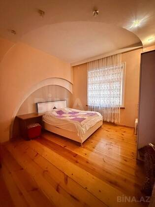 4 otaqlı Həyət evi/Bağ evi, Gəncə