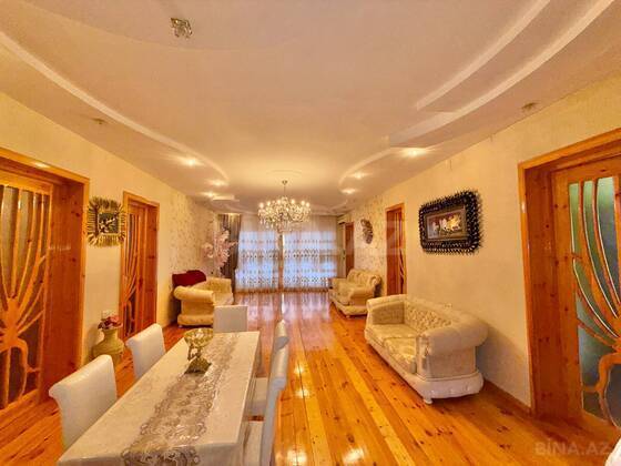 4 otaqlı Həyət evi/Bağ evi, Gəncə