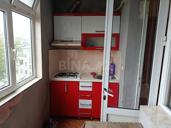 2 otaqlı Köhnə tikili, Memar Əcəmi m., Bakı