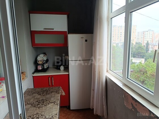 2 otaqlı Köhnə tikili, Memar Əcəmi m., Bakı
