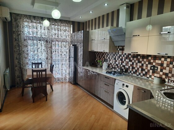 3 otaqlı Yeni tikili, 8 Noyabr m., Bakı