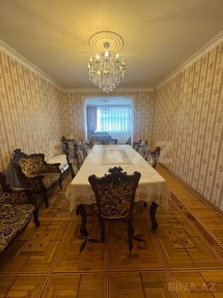 3 otaqlı Köhnə tikili, Şah İsmayıl Xətai m., Bakı