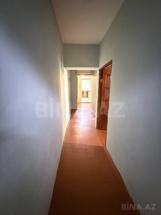 3 otaqlı Köhnə tikili, Xalqlar Dostluğu m., Bakı