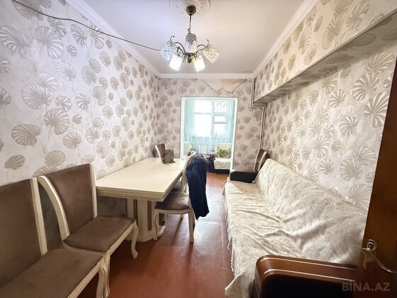 3 otaqlı Köhnə tikili, Xalqlar Dostluğu m., Bakı