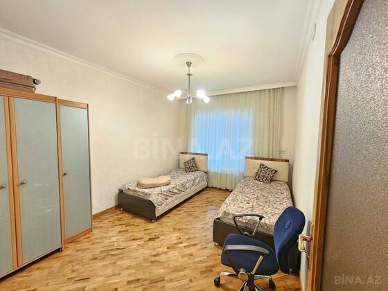4 otaqlı Köhnə tikili, Nəsimi m., Bakı