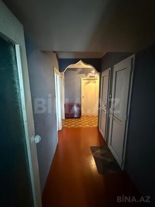 4 otaqlı Köhnə tikili, Bakıxanov q., Bakı