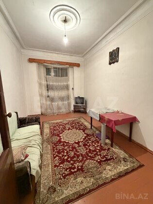 3 otaqlı Köhnə tikili, Ağ şəhər q., Bakı