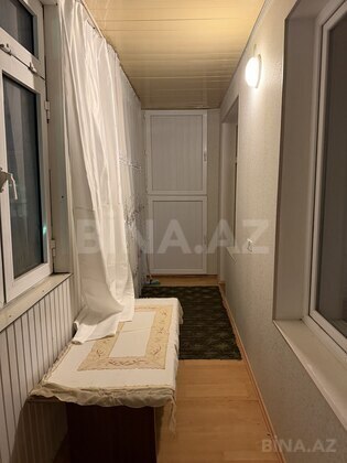 3 otaqlı Köhnə tikili, Xalqlar Dostluğu m., Bakı