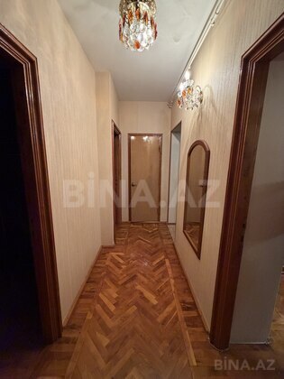 3 otaqlı Köhnə tikili, Xalqlar Dostluğu m., Bakı