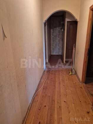 2 otaqlı Köhnə tikili, 8-ci mikrorayon q., Bakı