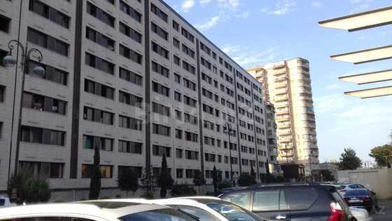 2 otaqlı Köhnə tikili, 8-ci mikrorayon q., Bakı