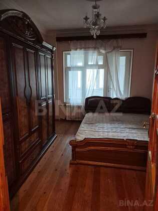 2 otaqlı Köhnə tikili, 8-ci mikrorayon q., Bakı