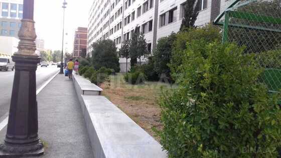 2 otaqlı Köhnə tikili, 8-ci mikrorayon q., Bakı