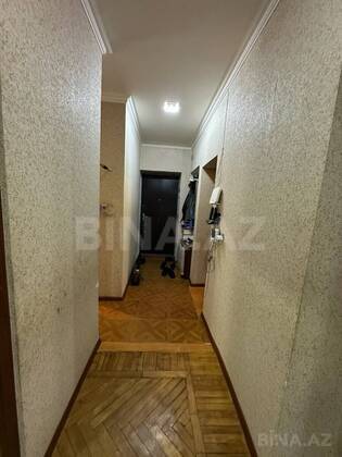 3 otaqlı Köhnə tikili, Neftçilər m., Bakı