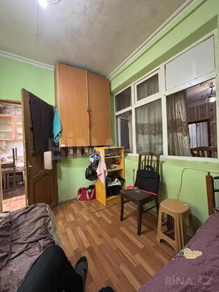 3 otaqlı Köhnə tikili, Memar Əcəmi m., Bakı