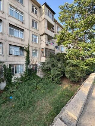 3 otaqlı Köhnə tikili, Memar Əcəmi m., Bakı