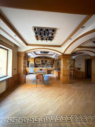 10 otaqlı Həyət evi/Bağ evi, Azadlıq Prospekti m., Bakı