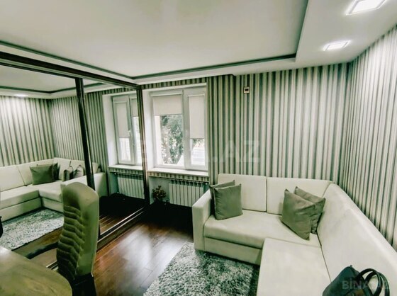 3 otaqlı Köhnə tikili, Şah İsmayıl Xətai m., Bakı