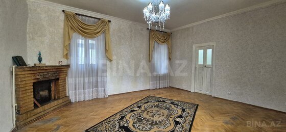 3 otaqlı Köhnə tikili, İçəri Şəhər m., Bakı