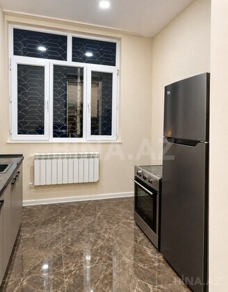 2 otaqlı Köhnə tikili, Elmlər Akademiyası m., Bakı