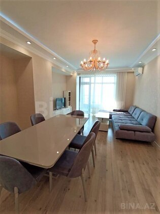 3 otaqlı Yeni tikili, 8 Noyabr m., Bakı