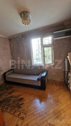 3 otaqlı Köhnə tikili, Elmlər Akademiyası m., Bakı
