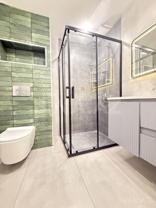 3 otaqlı Köhnə tikili, Koroğlu m., Bakı