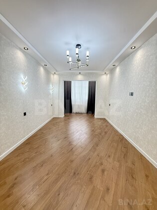 3 otaqlı Köhnə tikili, Koroğlu m., Bakı