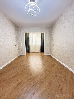 3 otaqlı Köhnə tikili, Koroğlu m., Bakı