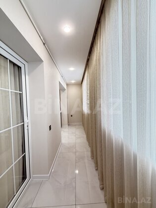 3 otaqlı Köhnə tikili, Koroğlu m., Bakı