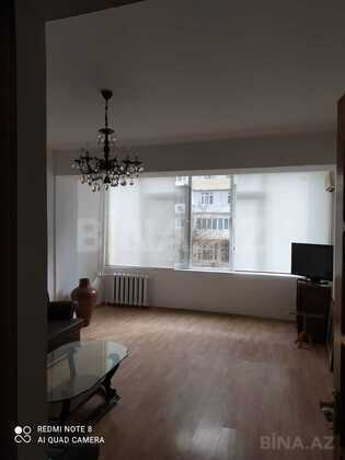 4 otaqlı Köhnə tikili, 28 May m., Bakı