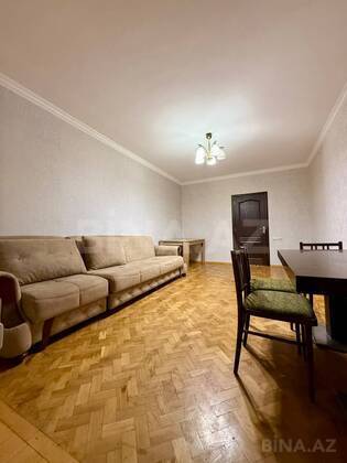 3 otaqlı Köhnə tikili, 28 May m., Bakı