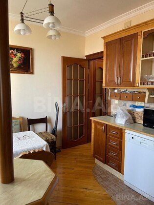 5 otaqlı Köhnə tikili, Yasamal r., Bakı