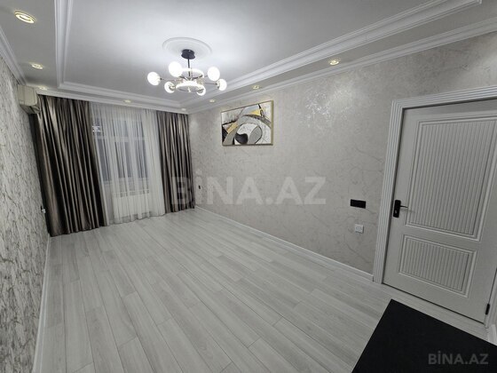 3 otaqlı Köhnə tikili, Həzi Aslanov m., Bakı