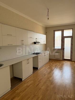 3 otaqlı Yeni tikili, Qara Qarayev m., Bakı