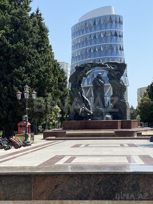 2 otaqlı Köhnə tikili, Elmlər Akademiyası m., Bakı