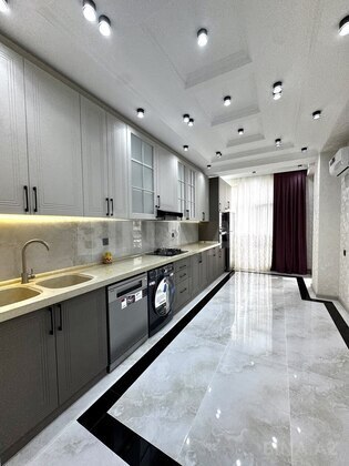 3 otaqlı Yeni tikili, Qara Qarayev m., Bakı