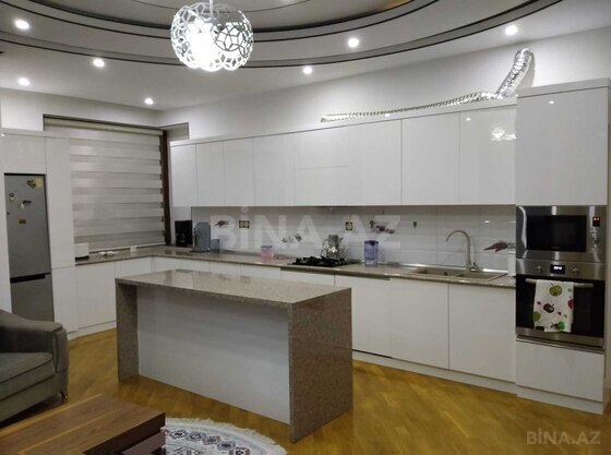 3 otaqlı Yeni tikili, Şah İsmayıl Xətai m., Bakı