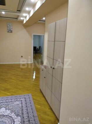 3 otaqlı Yeni tikili, Şah İsmayıl Xətai m., Bakı