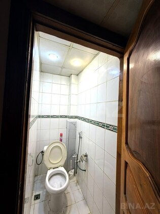 3 otaqlı Köhnə tikili, Elmlər Akademiyası m., Bakı