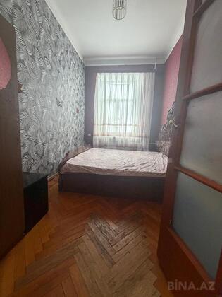 2 otaqlı Köhnə tikili, Elmlər Akademiyası m., Bakı