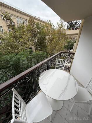 2 otaqlı Köhnə tikili, Sahil m., Bakı