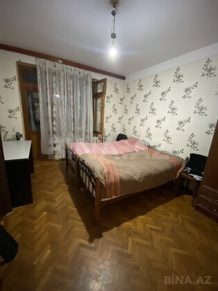 2 otaqlı Köhnə tikili, Elmlər Akademiyası m., Bakı