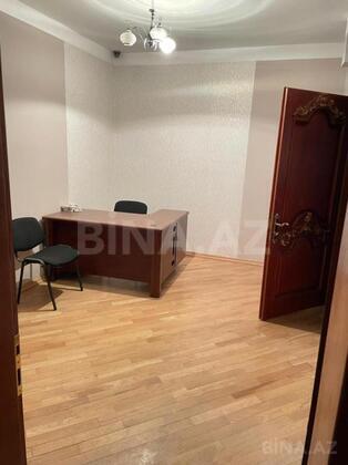 13 otaqlı Ofis, Memar Əcəmi m., Bakı